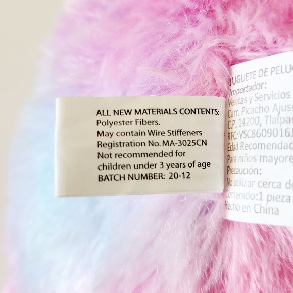 Six Flags RARE Llama Plush - Picture 7 of 7